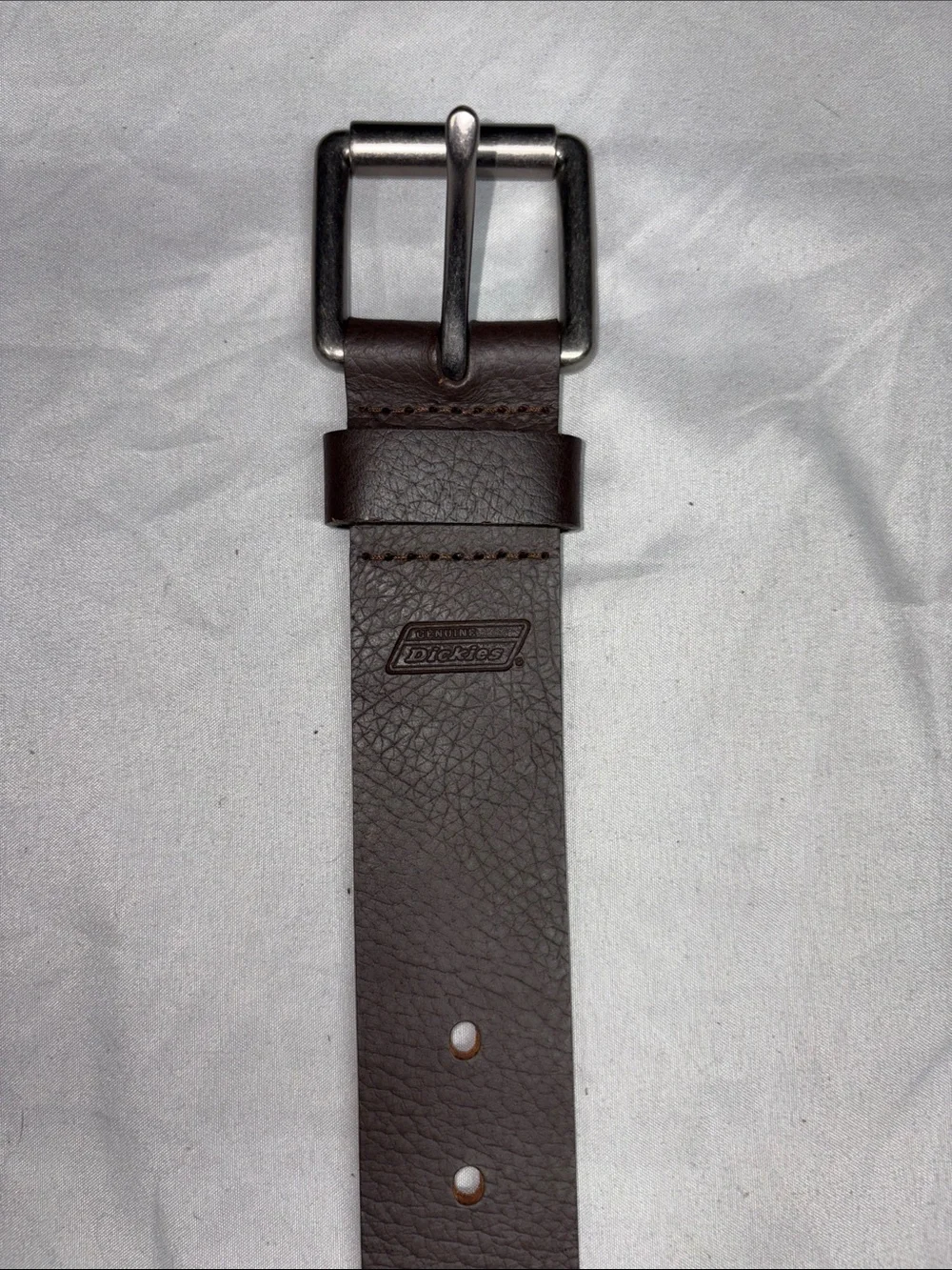 Dickies Brown Leather Men’s Belt with Metal Buckle